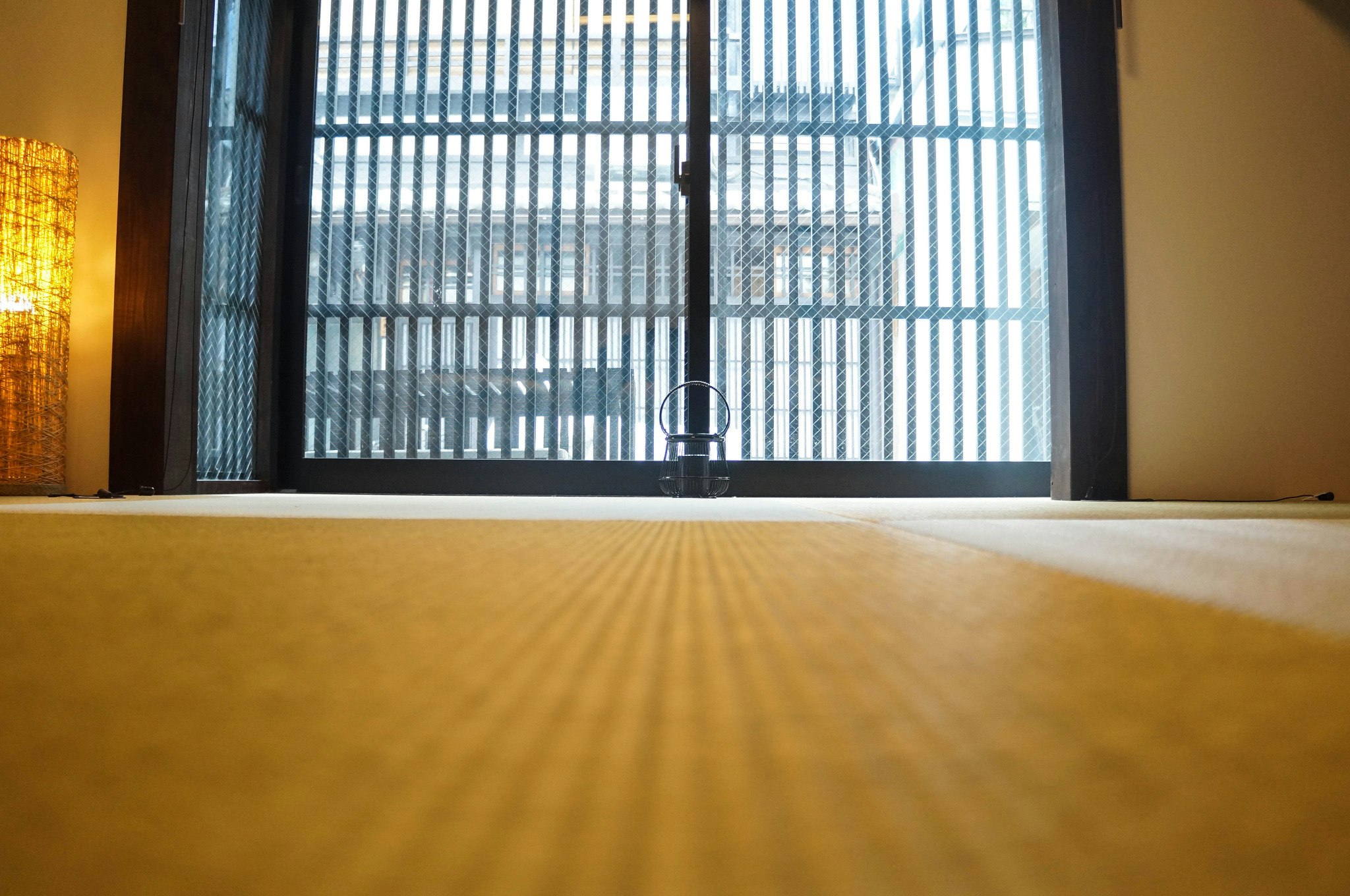 金閣寺·北野天満宮のすぐ隣 一棟貸切 琉球畳の和室とシングルベッド2台の洋室を持つ京町屋